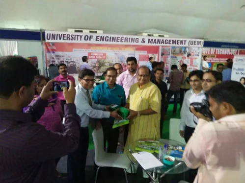 Shri Kalicharan Saraf, Hon'ble Minister of Higher Education, Govt of Rajasthan visited IEM-UEM pavilion at Birla Auditorium on 26th May, 2016