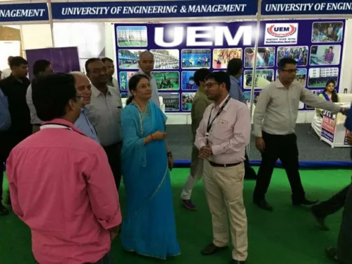 Mrs. Kiran Maheshwari, Cabinet Minister, Govt. of Rajasthan visited the pavilion of the University of Engineering & Management (UEM), Jaipur at the Education Meet organized by Rajasthan Patrika