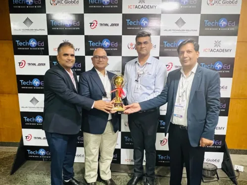 UNIVERSITY OF ENGINEERING & MANAGEMENT, IEM-UEM Group, Jaipur and Kolkata has been conferred with Tech4Ed Best University of the Year (Placements) at India Expo Center & Mart, Greater Noida.