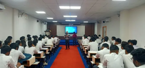 6-days industry-ready program on Oracle-DB at UEM JAIPUR