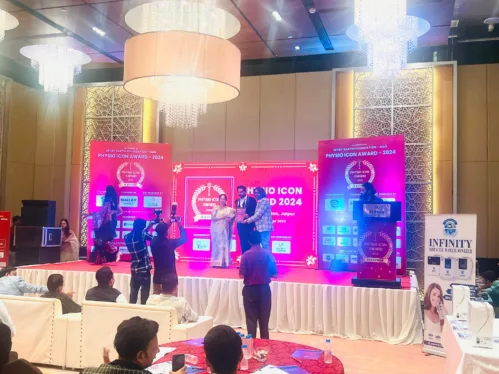 Dr. Gaurav Shrivastava, Associate Professor UEM Jaipur, Honoured as "best Academician in senior category" in physio.