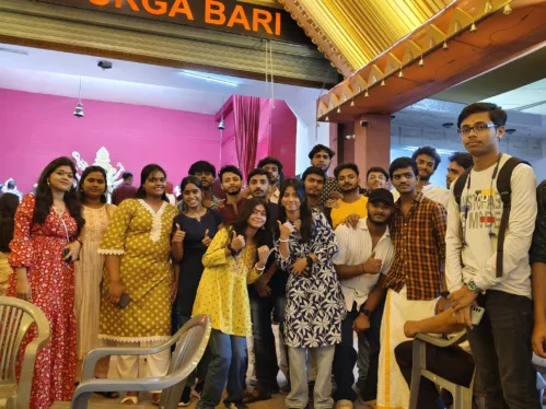 EM Jaipur visited Jaipur Durgabari to offer Puja and seek the blessings of Maa Durga.