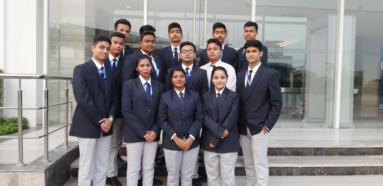Students of BHM Department Visit Hotel Holiday Inn Kolkata on 23-01-2019