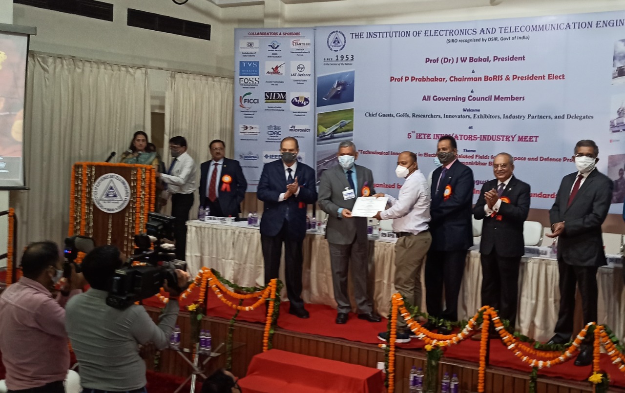 BEST INNOVATOR AWARD in EASTERN ZONAL INNOVATORS-INDUSTRY MEET (EZIIM2021)