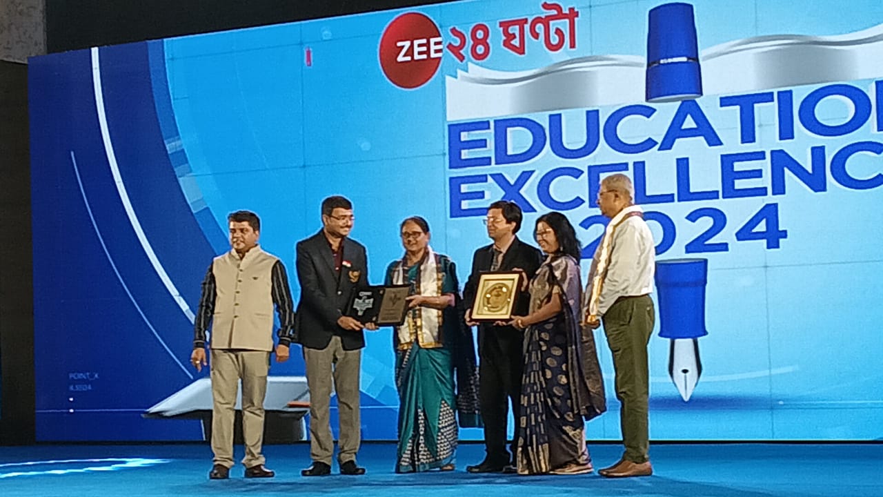 Zee 24 Ghanta award Excellence in Placements