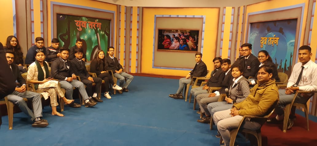 Student of UEM Jaipur participated in a program named 'Yuv Tarang' in Doordarshan