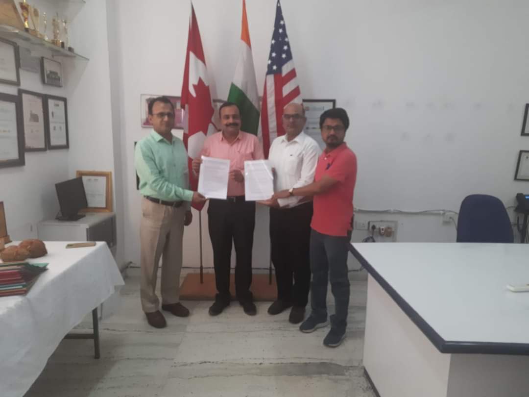 Establishment of Indias first dedicated React JS Lab at UEM JAIPUR by Kreeti Technologies