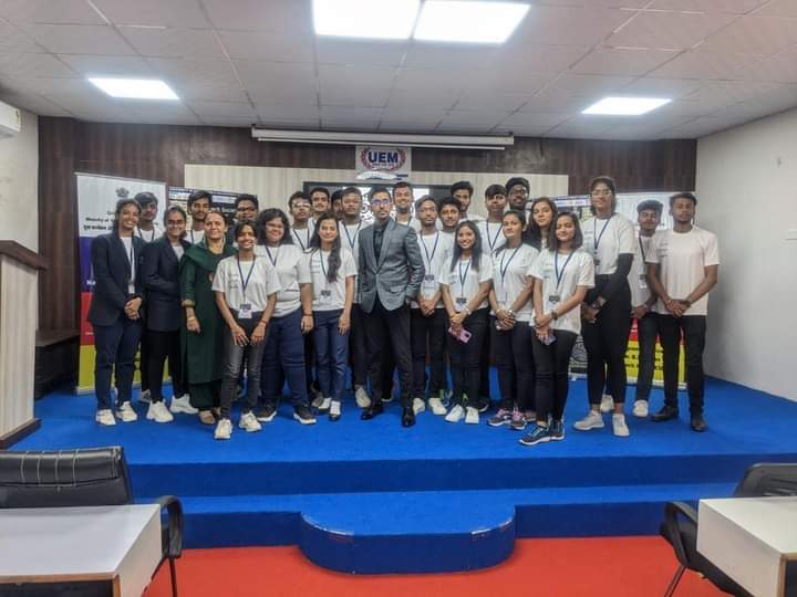 The Inaugural Session of ‘  ’-    commenced with Saraswati Vandana by Gargi Biswas (BTech I CSE) followed by felicitation of the Keynote Speaker and Guest of Honour, Mr Kuldeep Singhania, Actor, Influencer, Entrepreneur, Digital Content Creator, CEO of The K Factor Productions and K Studios (with 7 million fan) by Prof. (Dr) Pradeep Sharma, Registrar, UEM Jaipur, Prof. (Dr) Anirrudh Mukherjee, Dean-Academics, UEM Jaipur and Prof. (Dr) Mukesh Yadav, HoD, Department of English, UEM Jaipur. The Program was followed by Welcome Address by the dignitaries.