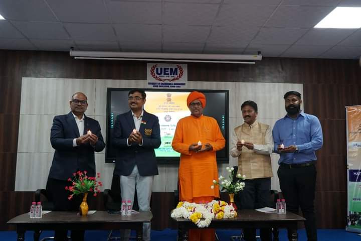 University of Engineering & Management (UEM), JAIPUR is holding the NSS NATIONAL INTEGRATION CAMP 2023 with 200 NSS volunteers from 12 different states of India. Yesterday was the formal inauguration of the event where the chief guest was Swami Sumedhanand Saraswati, Member of Parliament for Sikar District, Rajasthan and the Guest of honour was Dr. S. P. Bhatnagar, Regional Director NSS, Rajasthan.