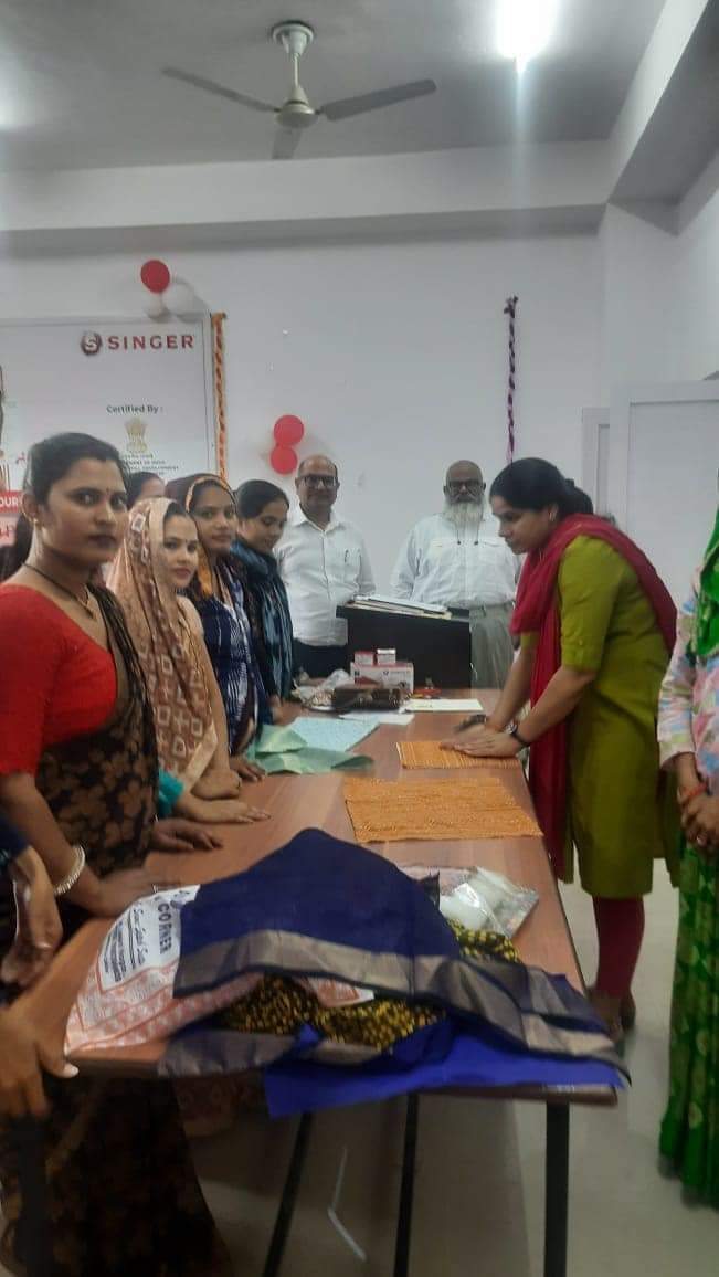 Distinguished Lecture Session by Prof. Saptarshi Basu, Director, Tiger Agro Food Processing Industries Pvt. Ltd. at UEM JAIPUR Prof. Saptarshi Basu visited the Innovation lab of UEM Jaipur today and interacted with Mr. Shopan Dey, Mr. Afaq Ahmed and Mr. Sougata Banerjee. He was very much impressed by the quality of the innovative projects and suggested few points for further improvements and connecting with industries.