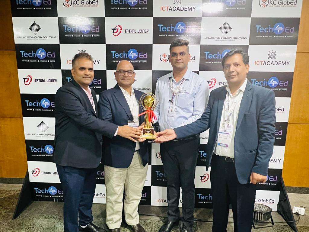 UNIVERSITY OF ENGINEERING & MANAGEMENT, IEM-UEM Group, Jaipur and Kolkata has been conferred with Tech4Ed Best University of the Year (Placements) at India Expo Center & Mart, Greater Noida.