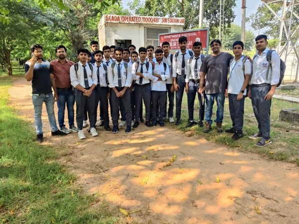 As one of the Induction Programs, Department of Eletrical Engineering of the University of Engineering & Management (UEM)