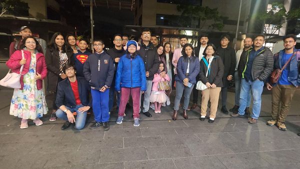 Alumni meet with our alumni members of IEM-UEM working in Sydney, Australia.