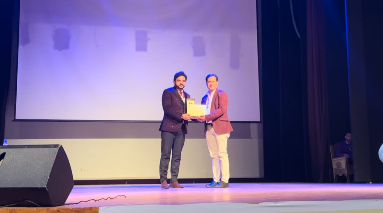 Dr. Gaurav Shrivastava, Associate Professor , Department of Physiotherapy at UEM University Jaipur, has been Honoured with a "Guest of Honour as a speaker at the National Physiotherapy Conference "KASHCON"