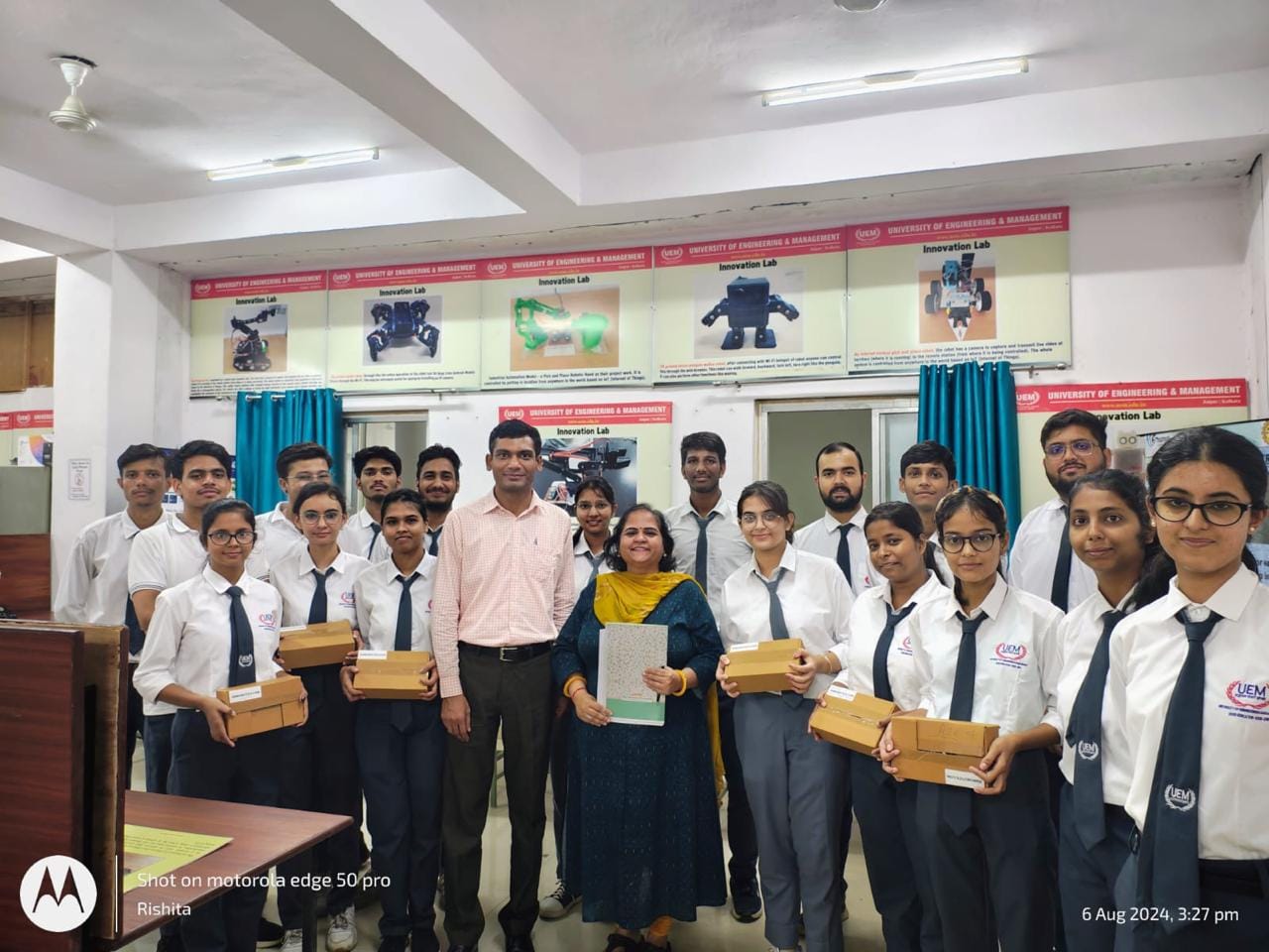 Digital marketing lab Ardunio IoT kits were distributed to MBA 1st year students