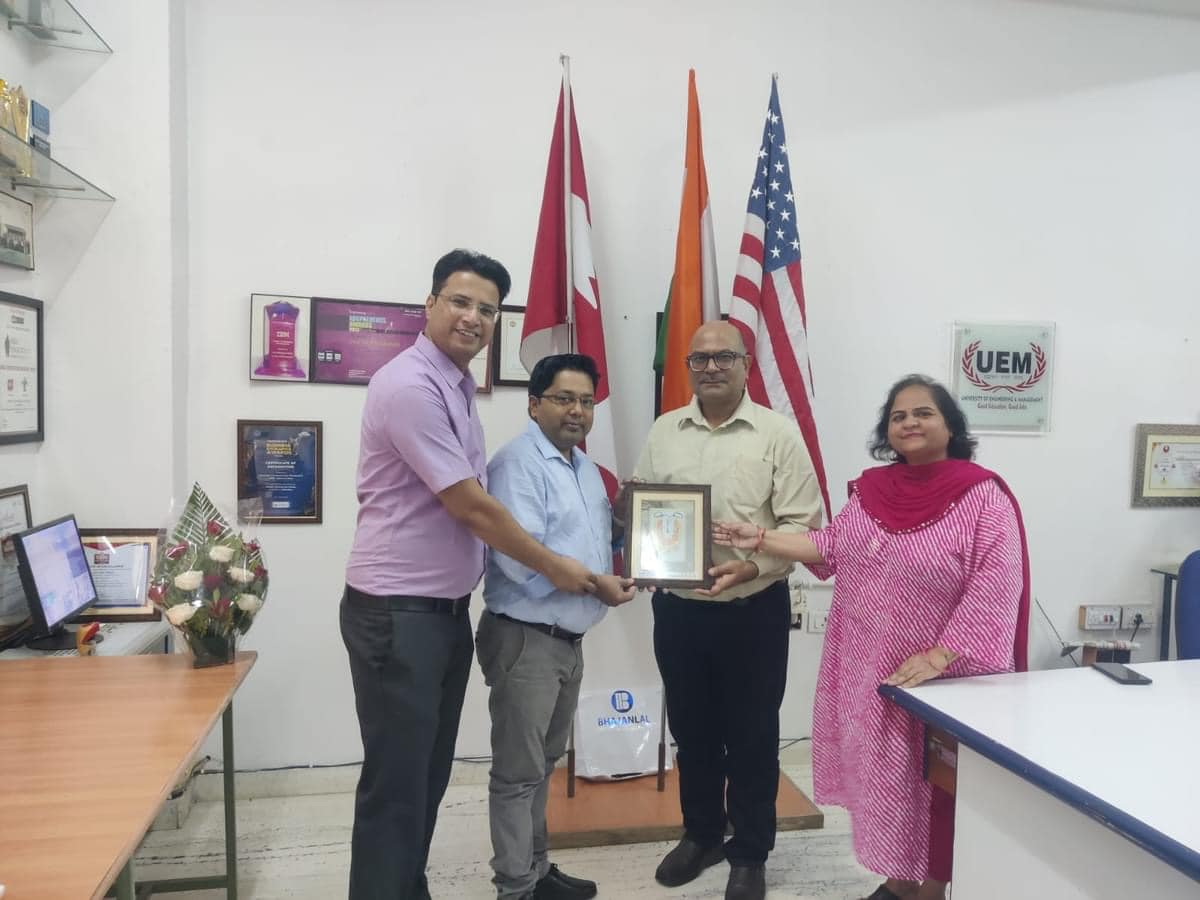 The renowned Sports Physiotherapist, Dr. Mayank Pushkar, ex-Physiotherapist of Indian Blind Cricket team visited UEM JAIPUR, and delivered an outstanding seminar on advanced physiotherapy techniques.