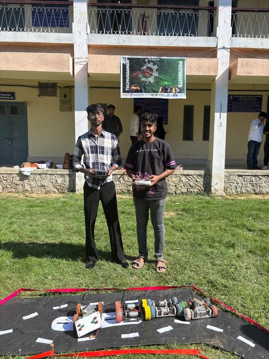 Student of Shunya Student Chapter of University of Engineering Management jaipur, stood winner and first runner up at Roborace at Techvaganza
